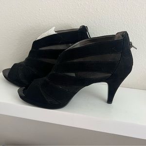 Bandolino Black Heels Size 9